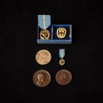 1296 8543 Medaljer